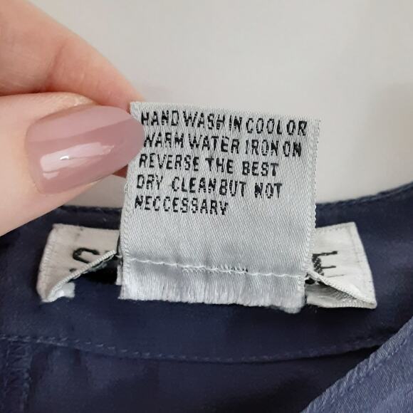 Vintage 80s 100% Silk Blouse Navy Blue Short Sleeve Womens S Minimalist Luxury - Picture 5 of 8